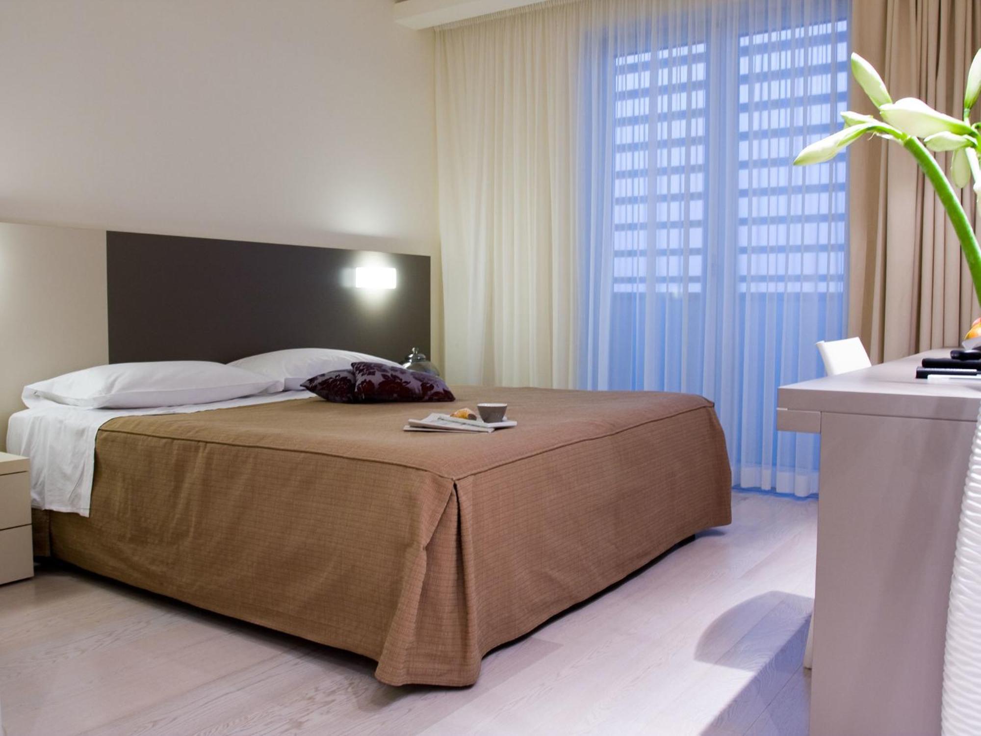 Superior Double or Twin Room,379085530:JPEG