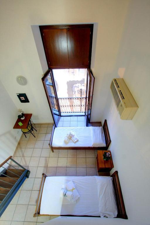 Bed 6-Bed Female Dormitory Room