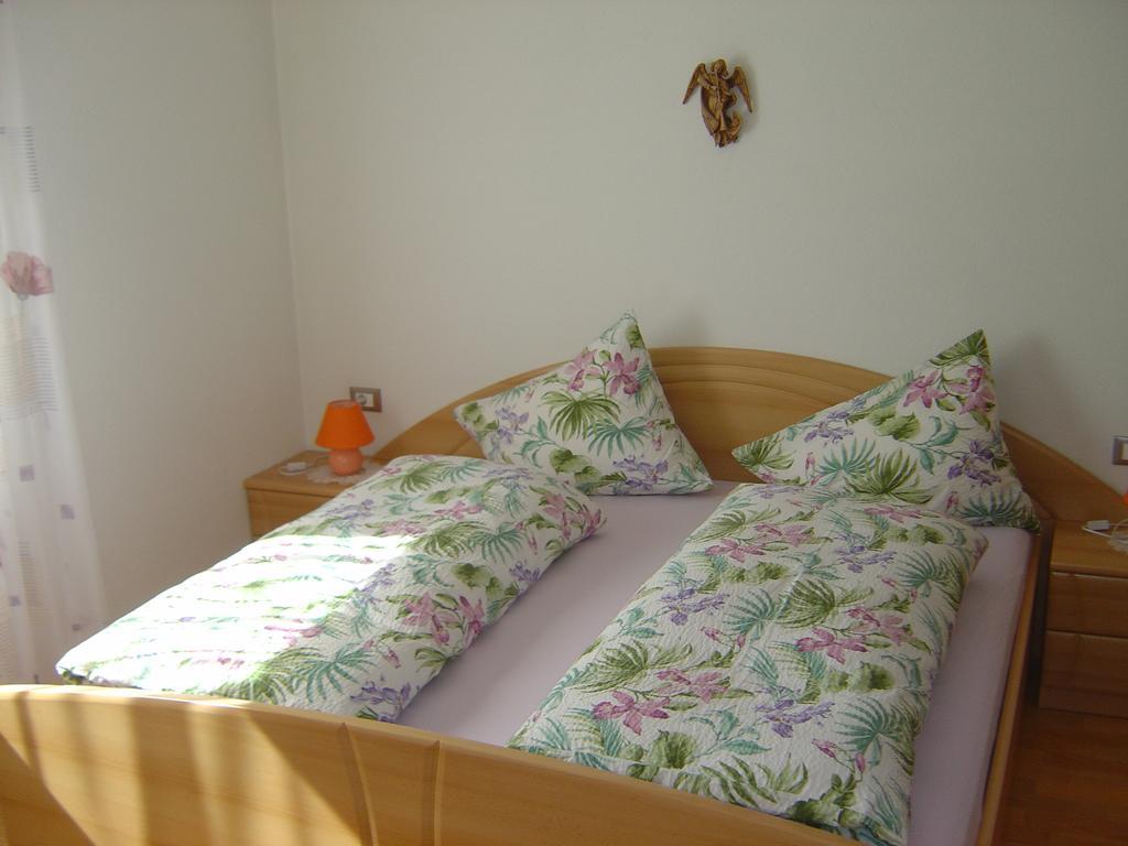 One-Bedroom Apartment,330787012:JPEG
