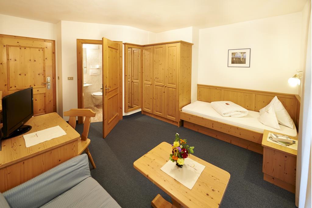 Single Room Balcony,1698941510:JPEG