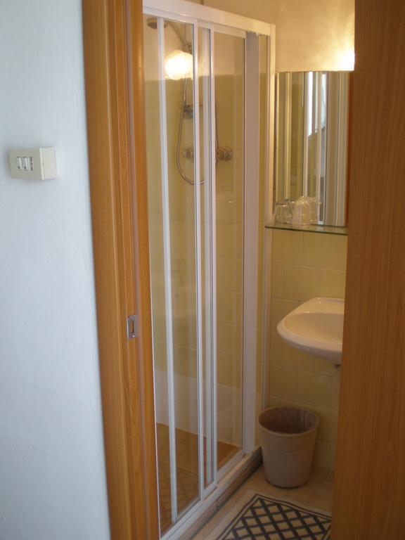 Economy Double Room,363511504:JPEG