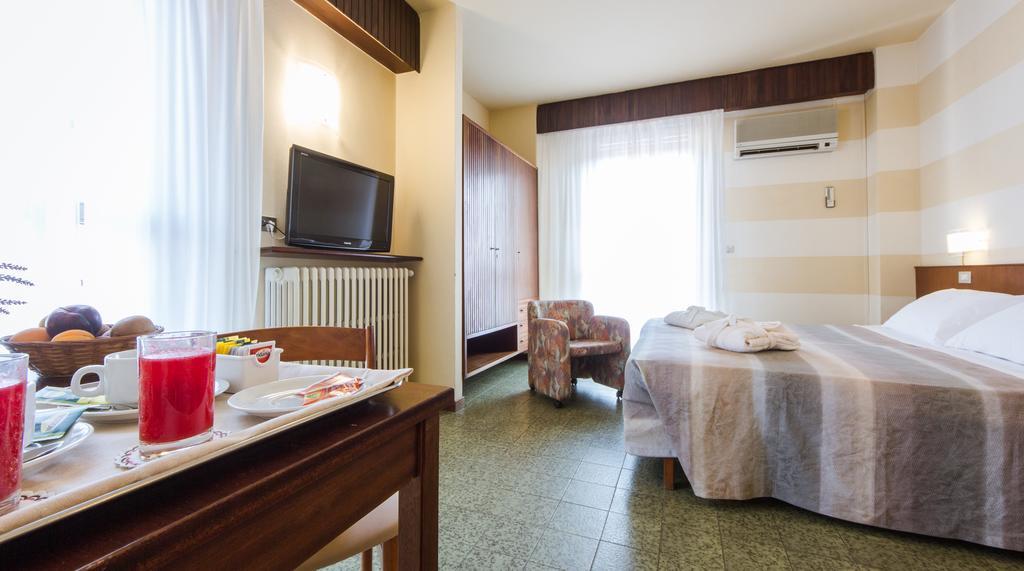 Superior Double or Twin Room with Terrace