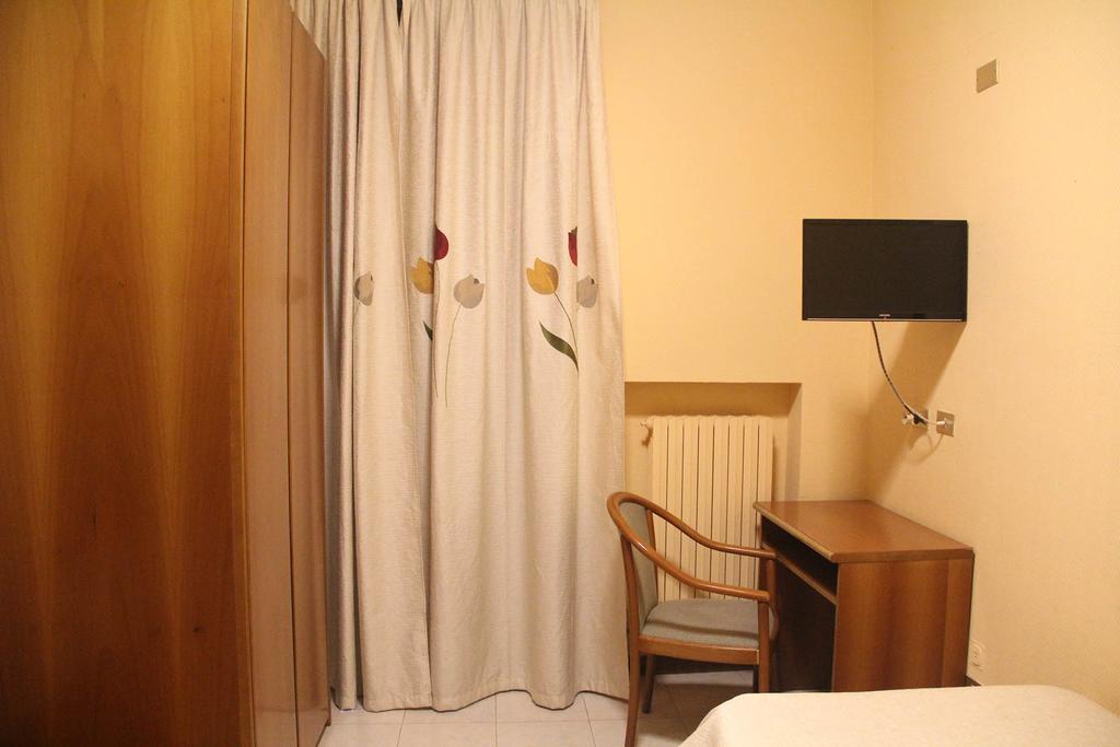 Single Room shared Balcony