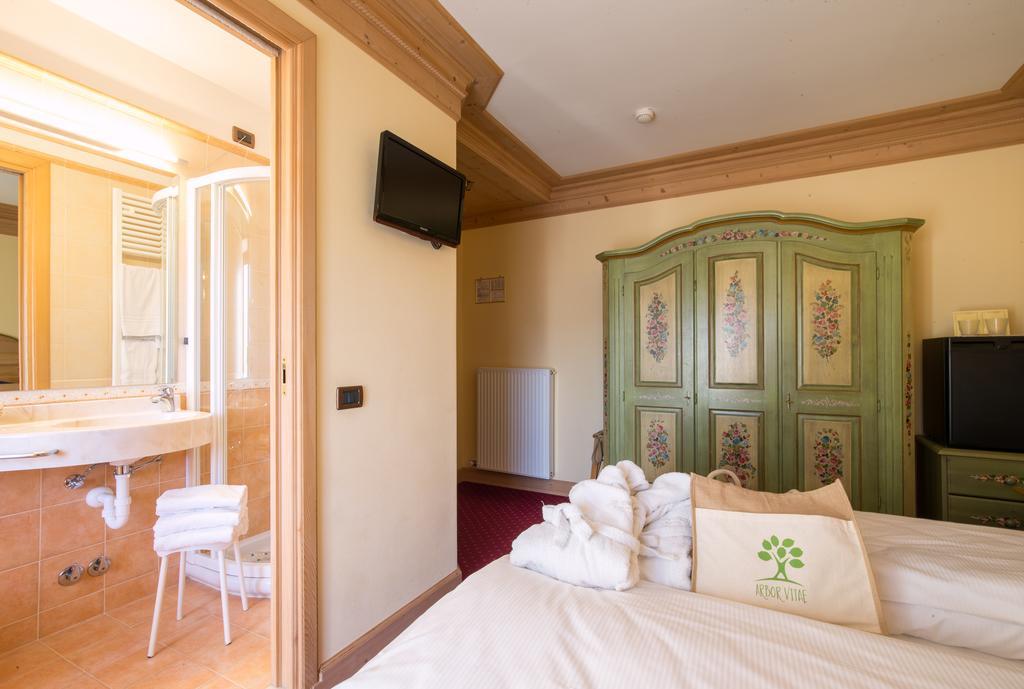 Standard Double or Twin Room,378372583:JPEG