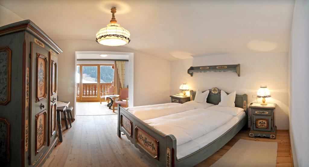 Large Double Room Balcony,749541851:JPEG