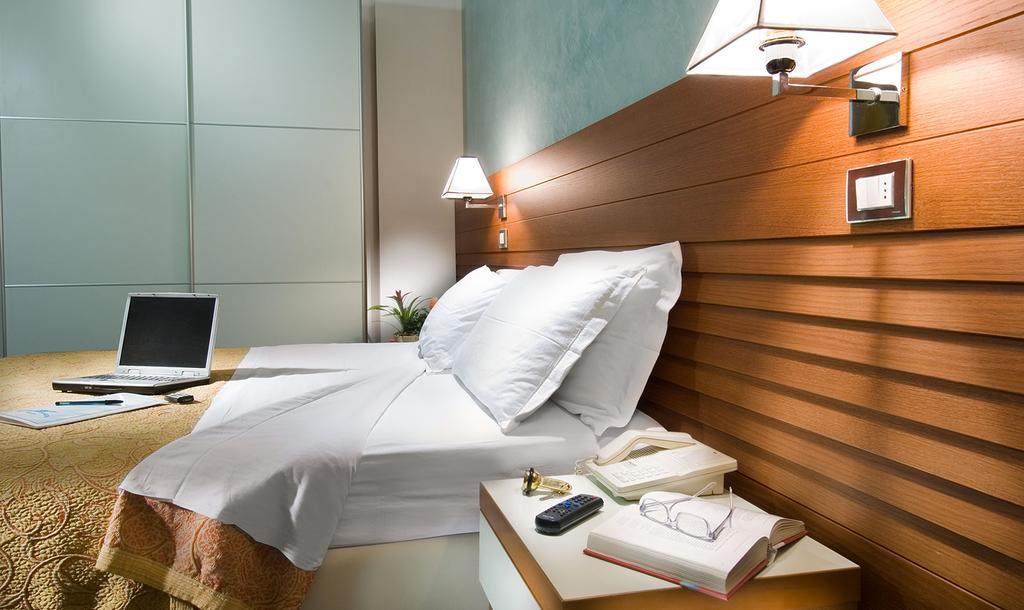 Single Room Partial Sea View