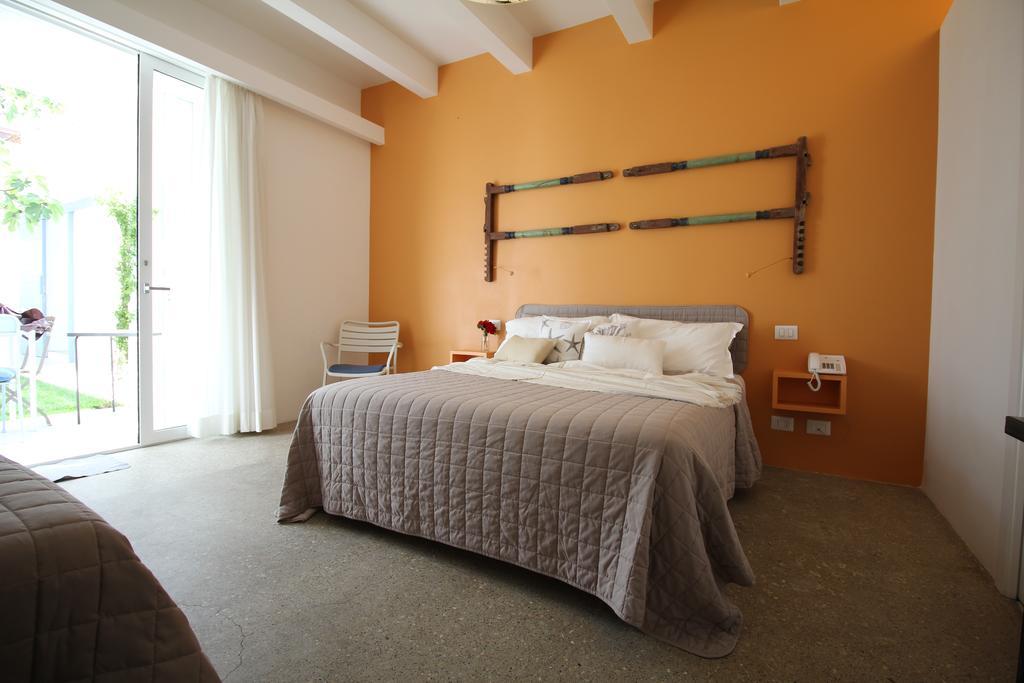 Triple Room,380384341:JPEG