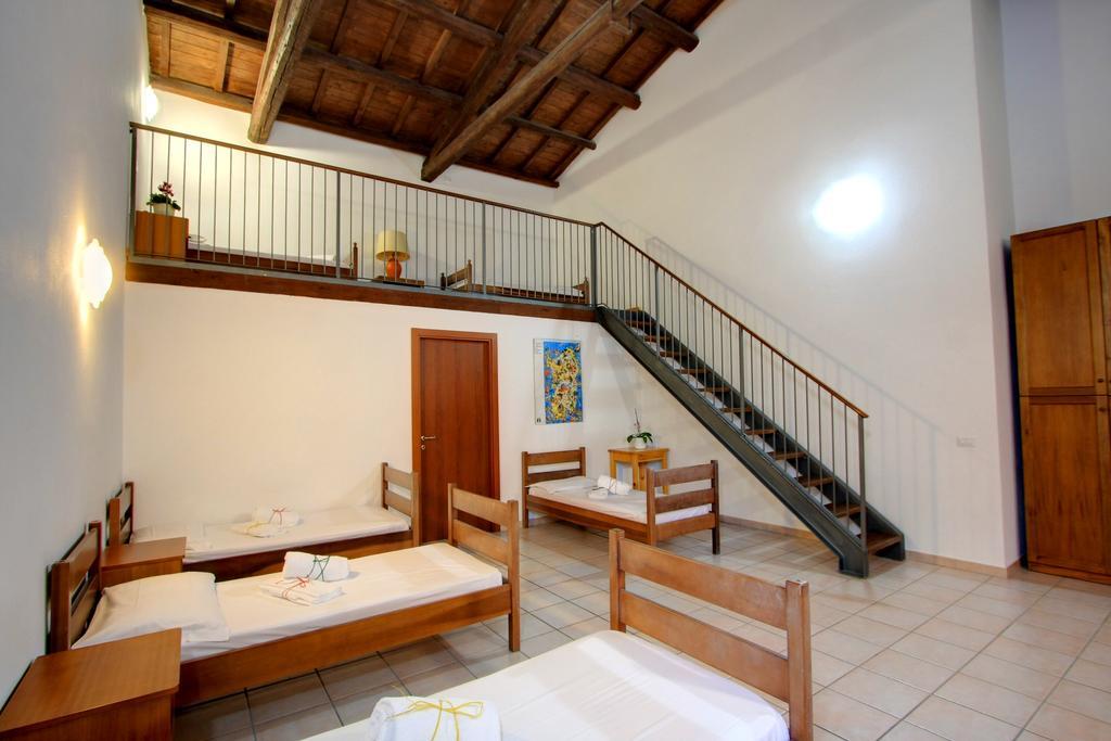 Bed 6-Bed Male Dormitory Room