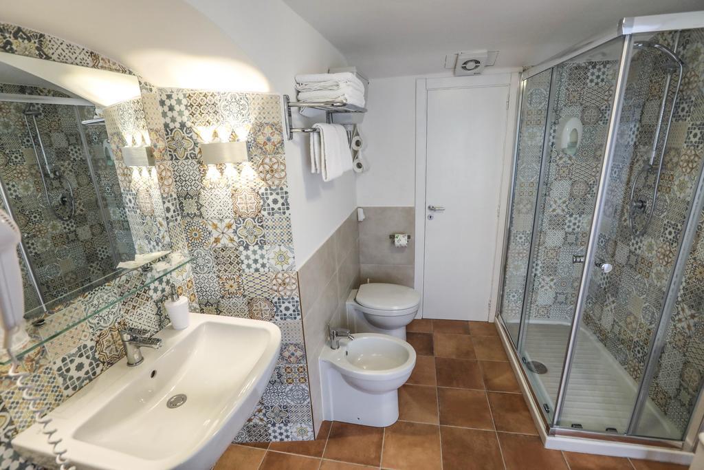 Triple Room Private External Bathroom