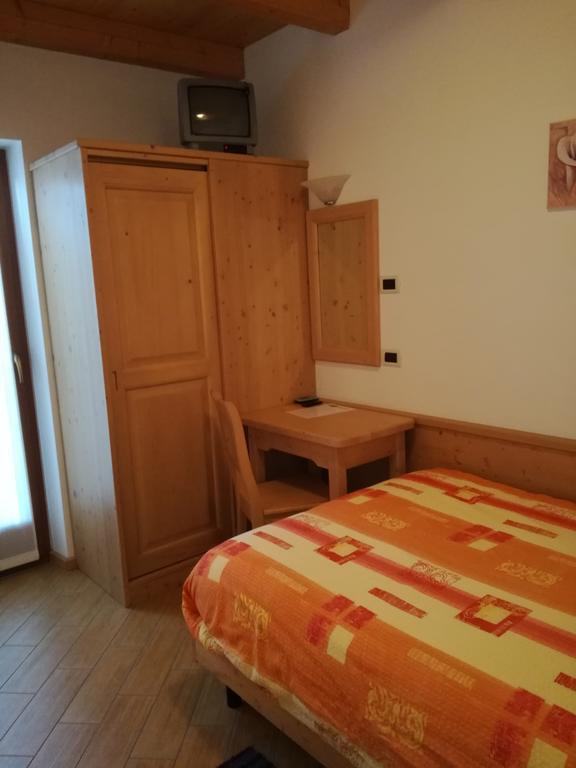 Single Room,398740959:JPEG