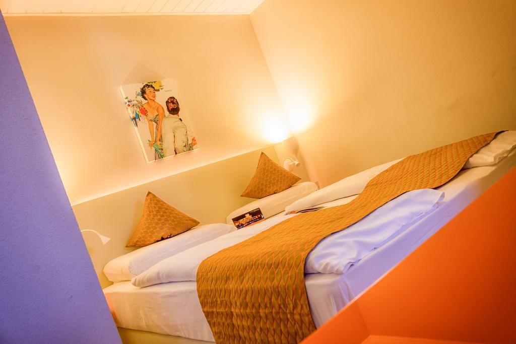 Standard Double Room,413764590:JPEG
