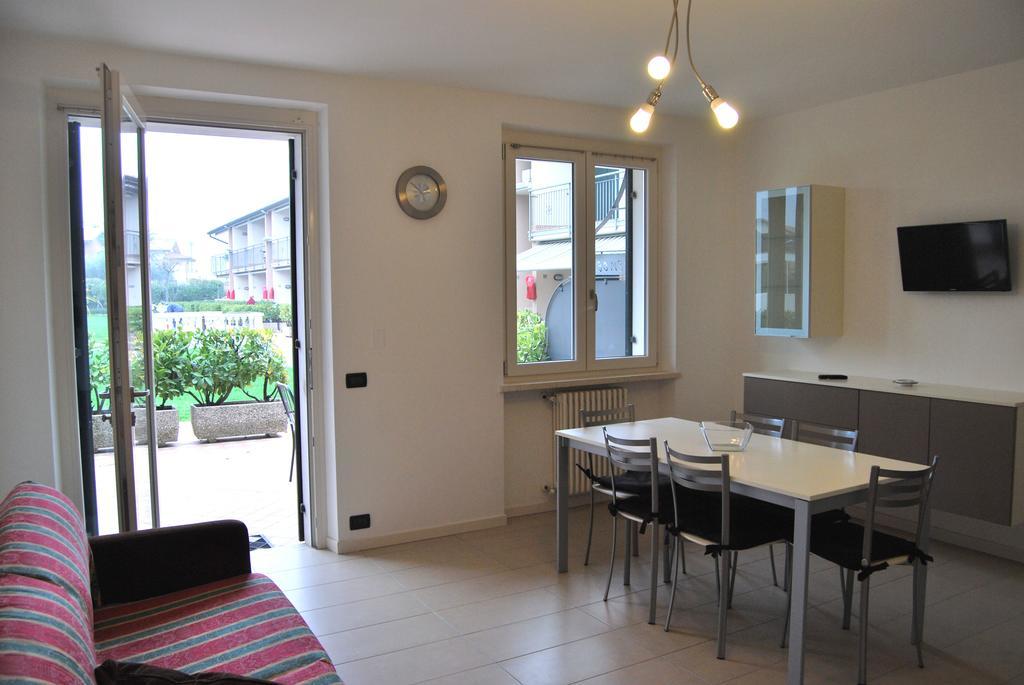 Deluxe Two-Bedroom Apartment Terrace