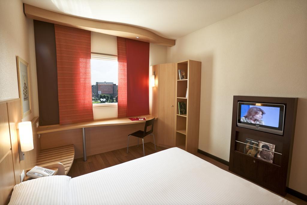 Double Room,404107710:JPEG
