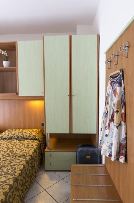 Triple Room,1416010041:JPEG