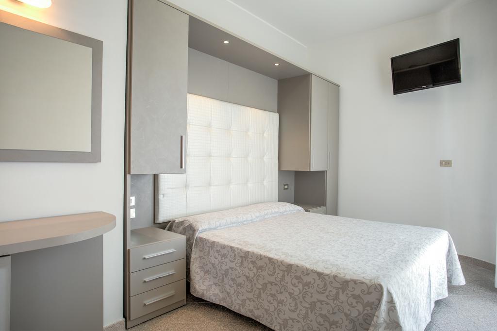 Triple Room Sea View