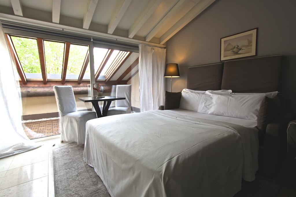 Executive Suite Split Level