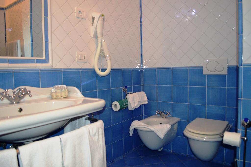 Deluxe Double or Twin Room with Sea View