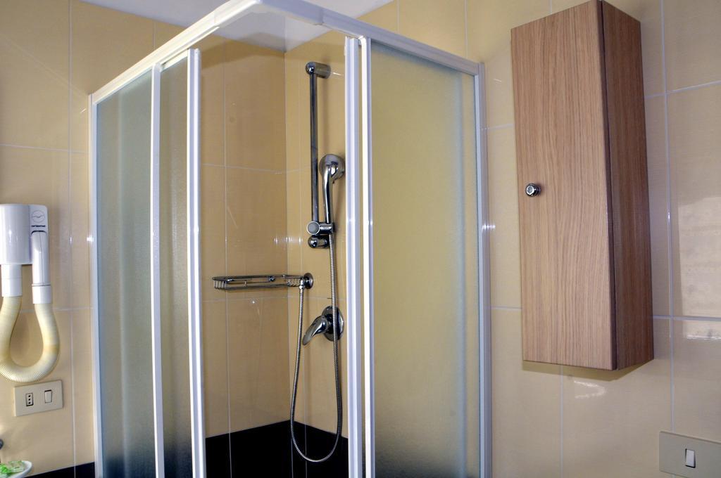 Economy Triple Room