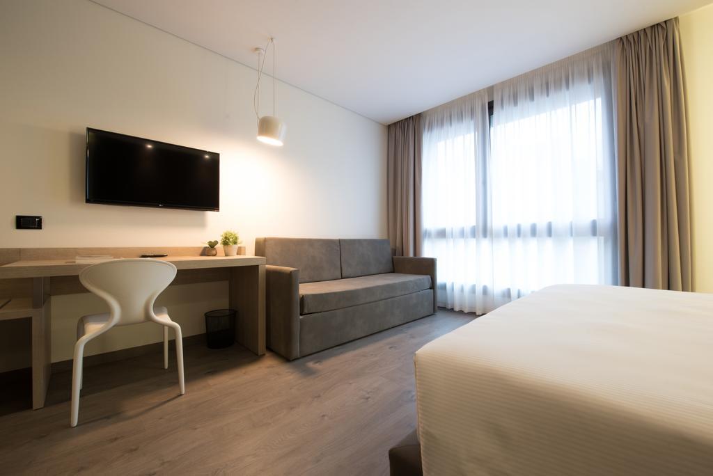 Basic Triple Room