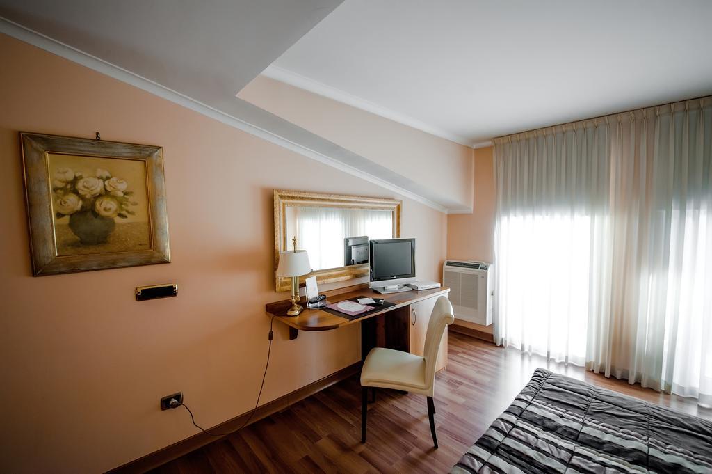 Junior Suite,435501873:JPEG