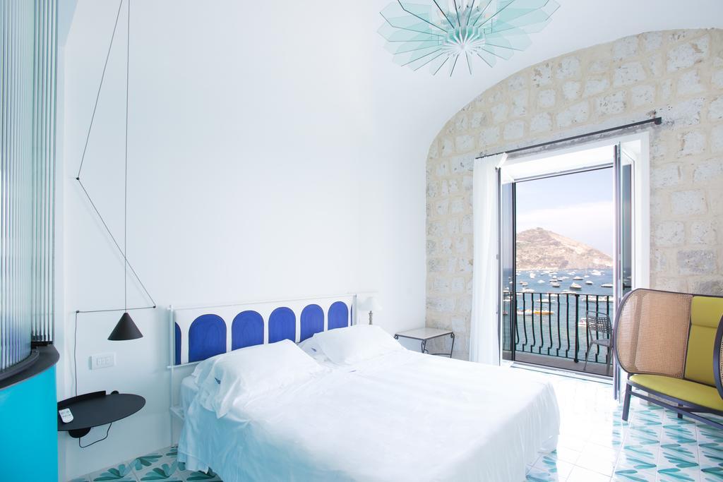 Camera Deluxe con Balcone e Vista Mare