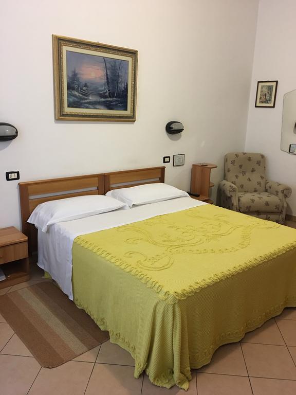 Double or Twin Room,444278517:JPEG
