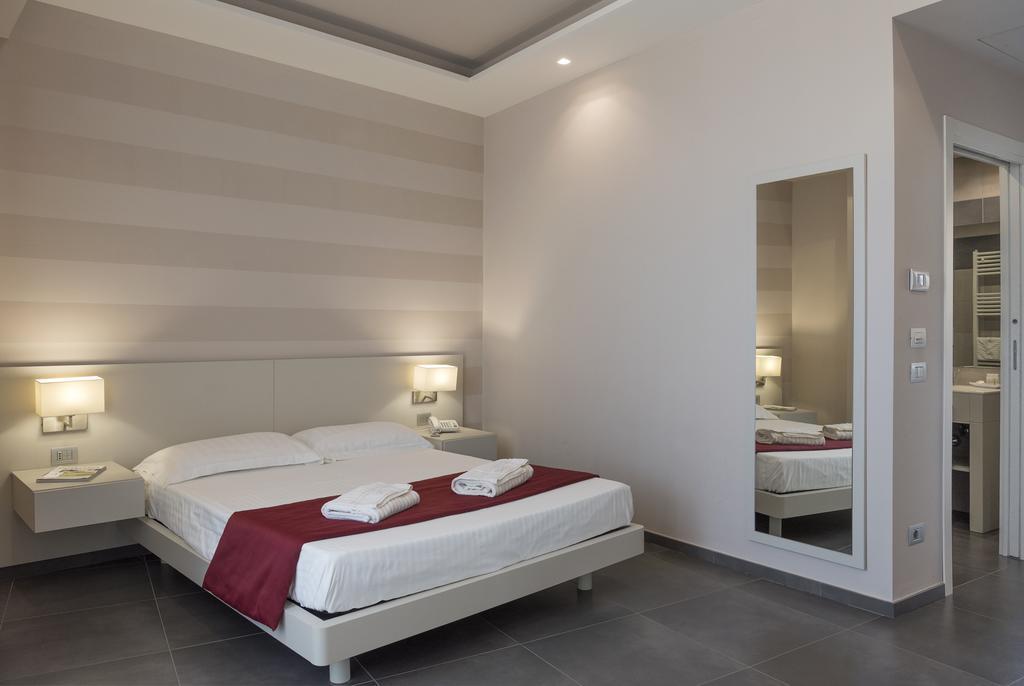 Triple Room,450534336:JPEG