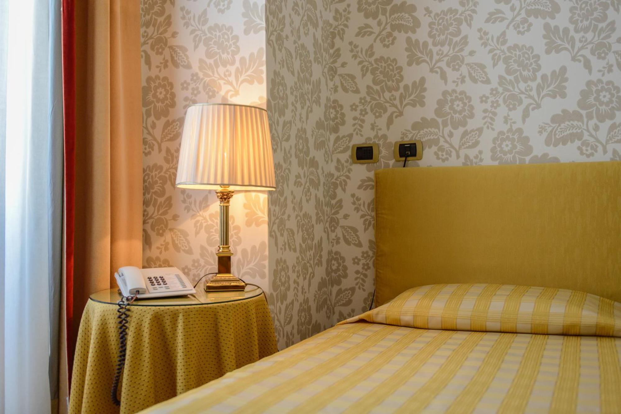 Comfort Single Room