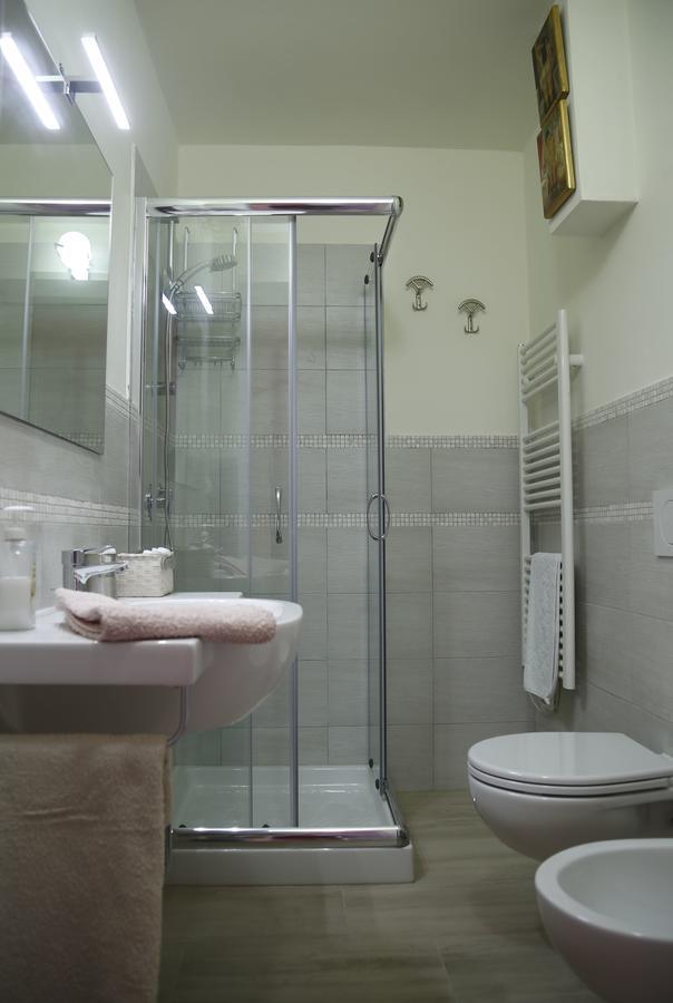 Dreibettzimmer mit eigenem Bad