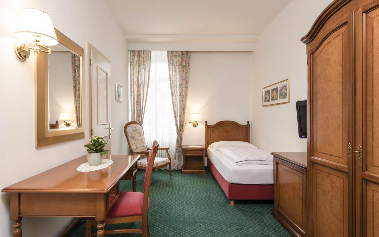 Standard Single Room