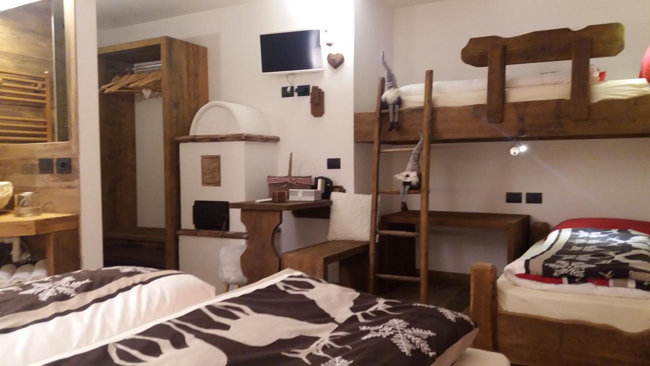 Quadruple Room Private Bathroom
