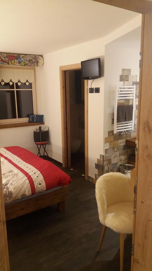 Double or Twin Room Private Bathroom
