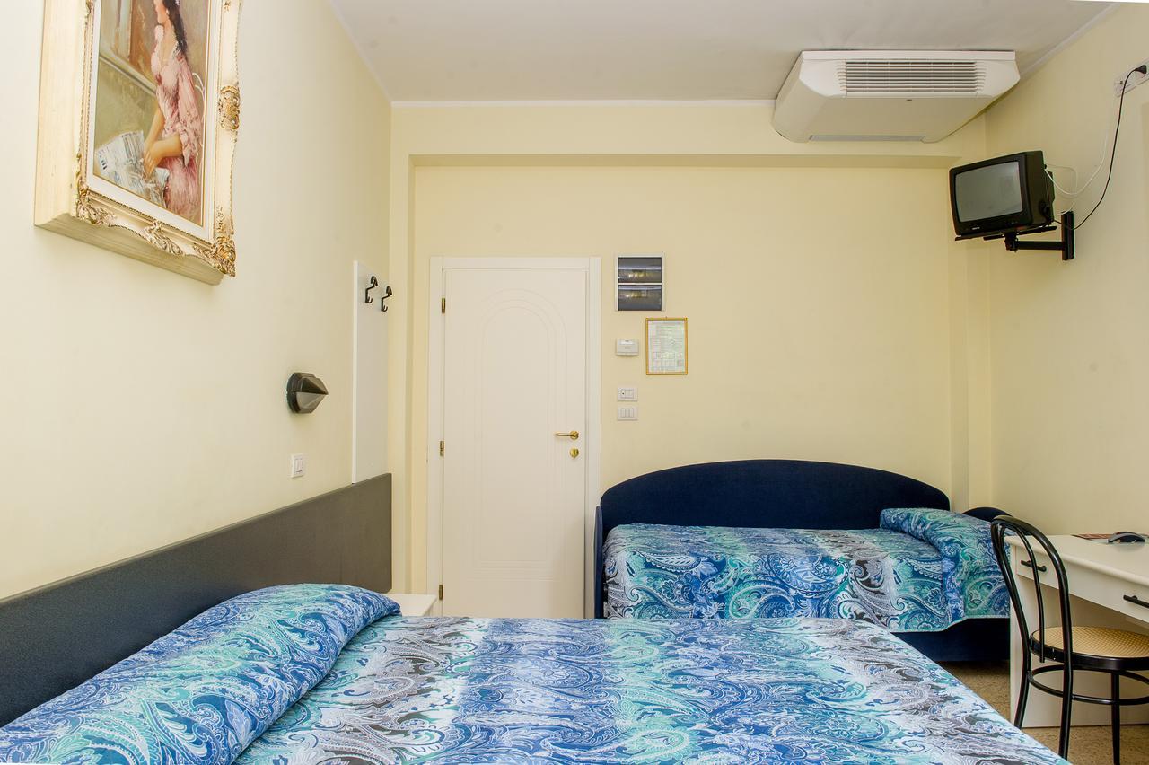 Comfort Triple Room
