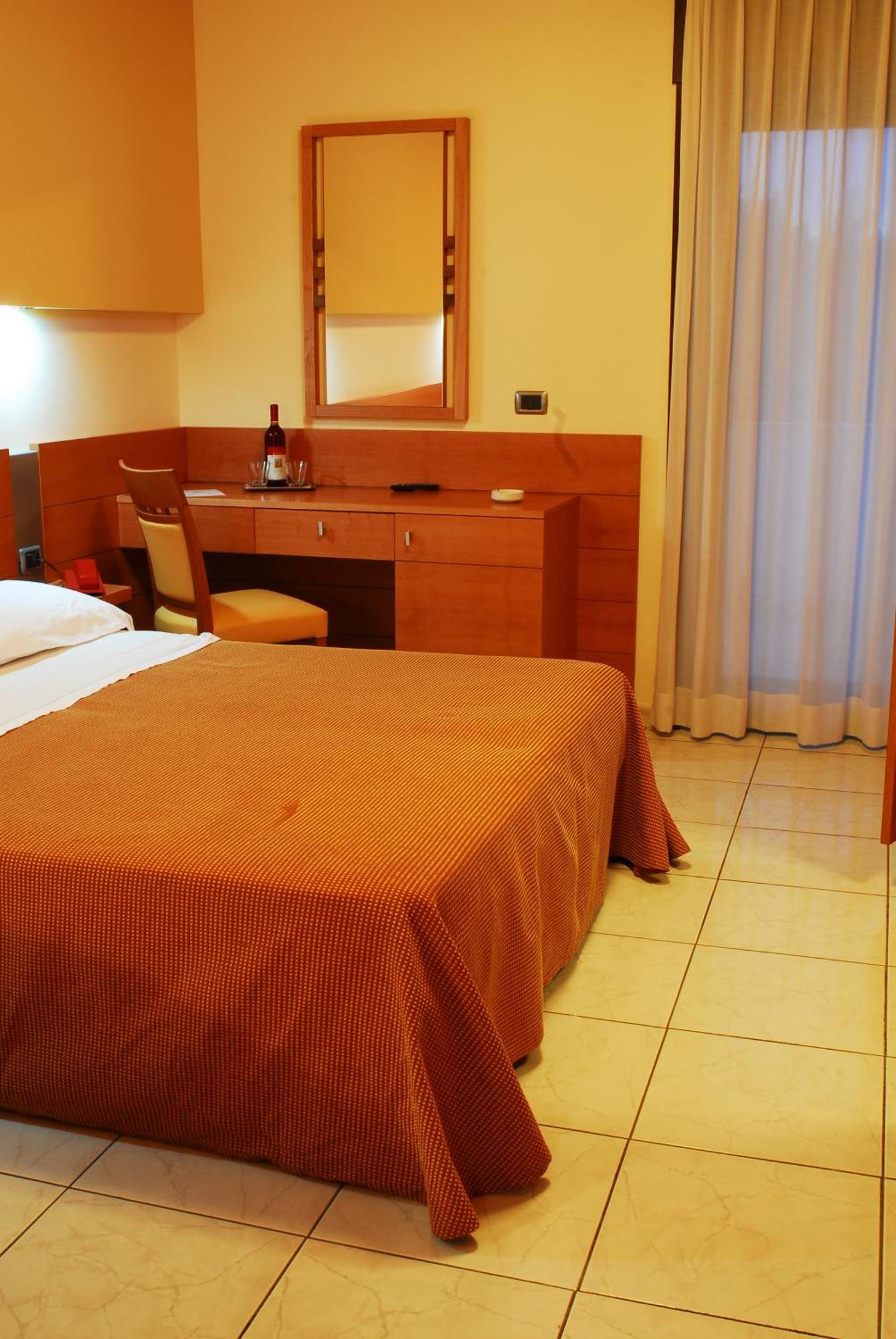Classic Triple Room