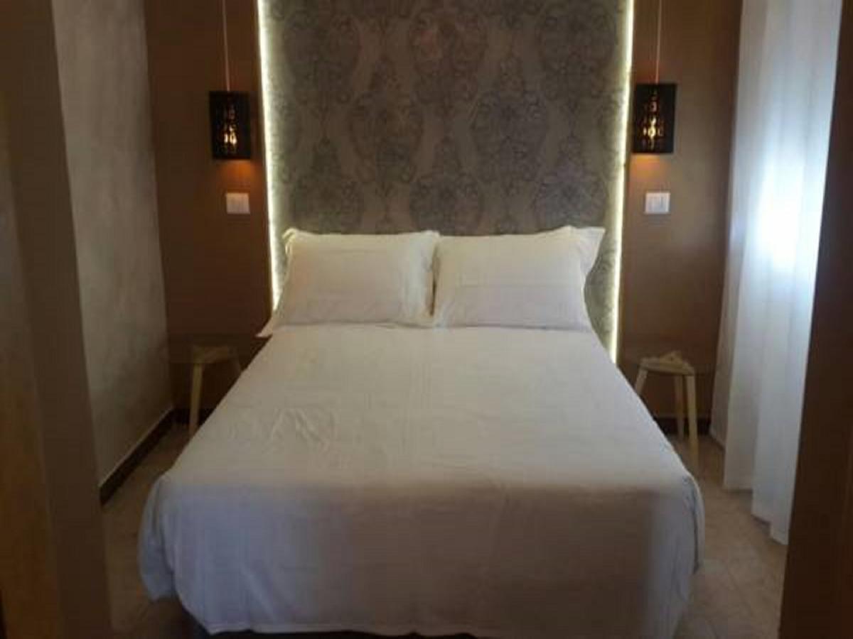 Standard Family Room,610396060:JPEG