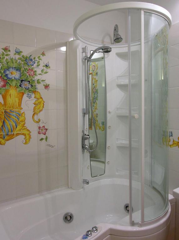 Camera Superior Matrimoniale/Doppia con Letti Singoli con Vista Mare