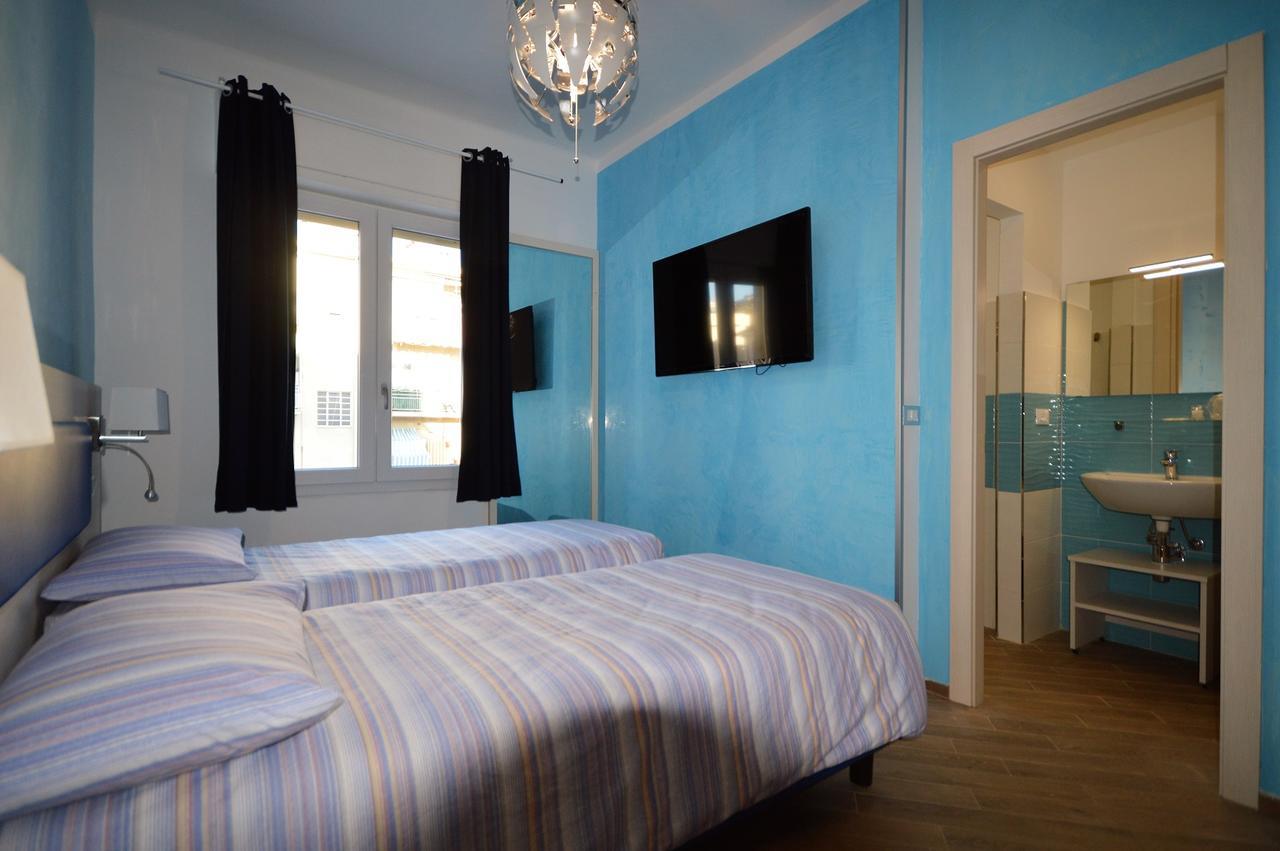 Large Double or Twin Room