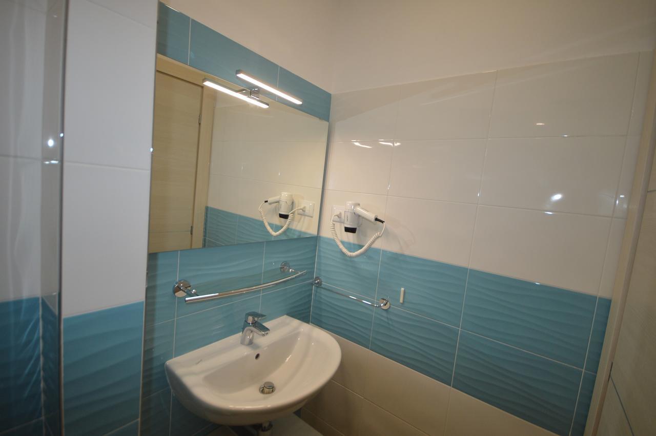 Large Double or Twin Room