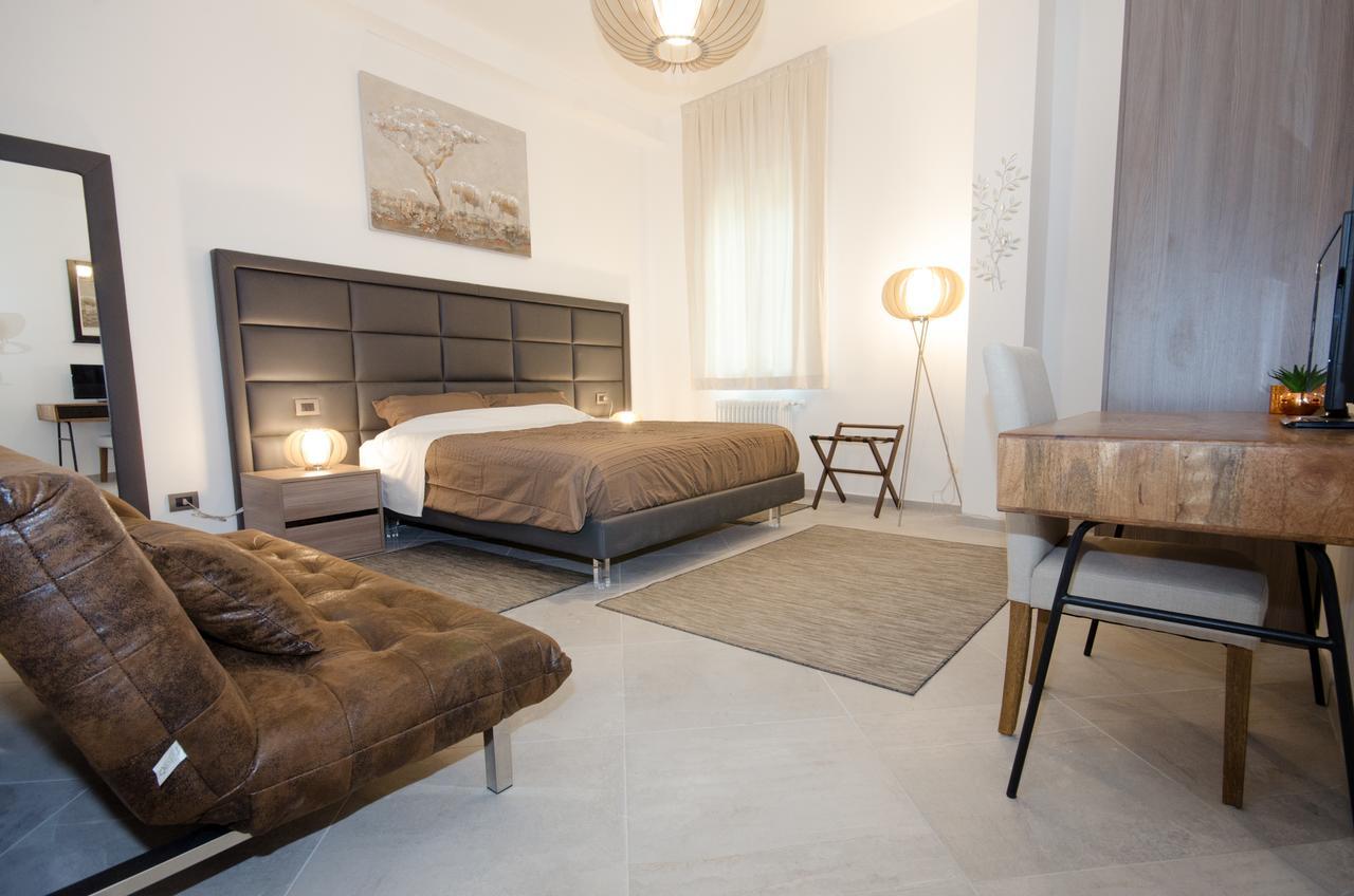 Large Double or Twin Room