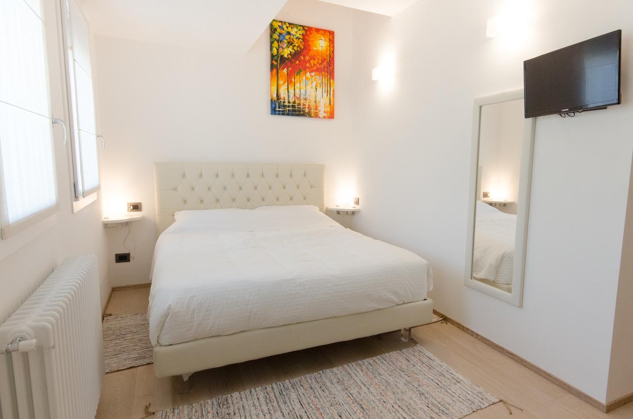 Double Room Private External Bathroom