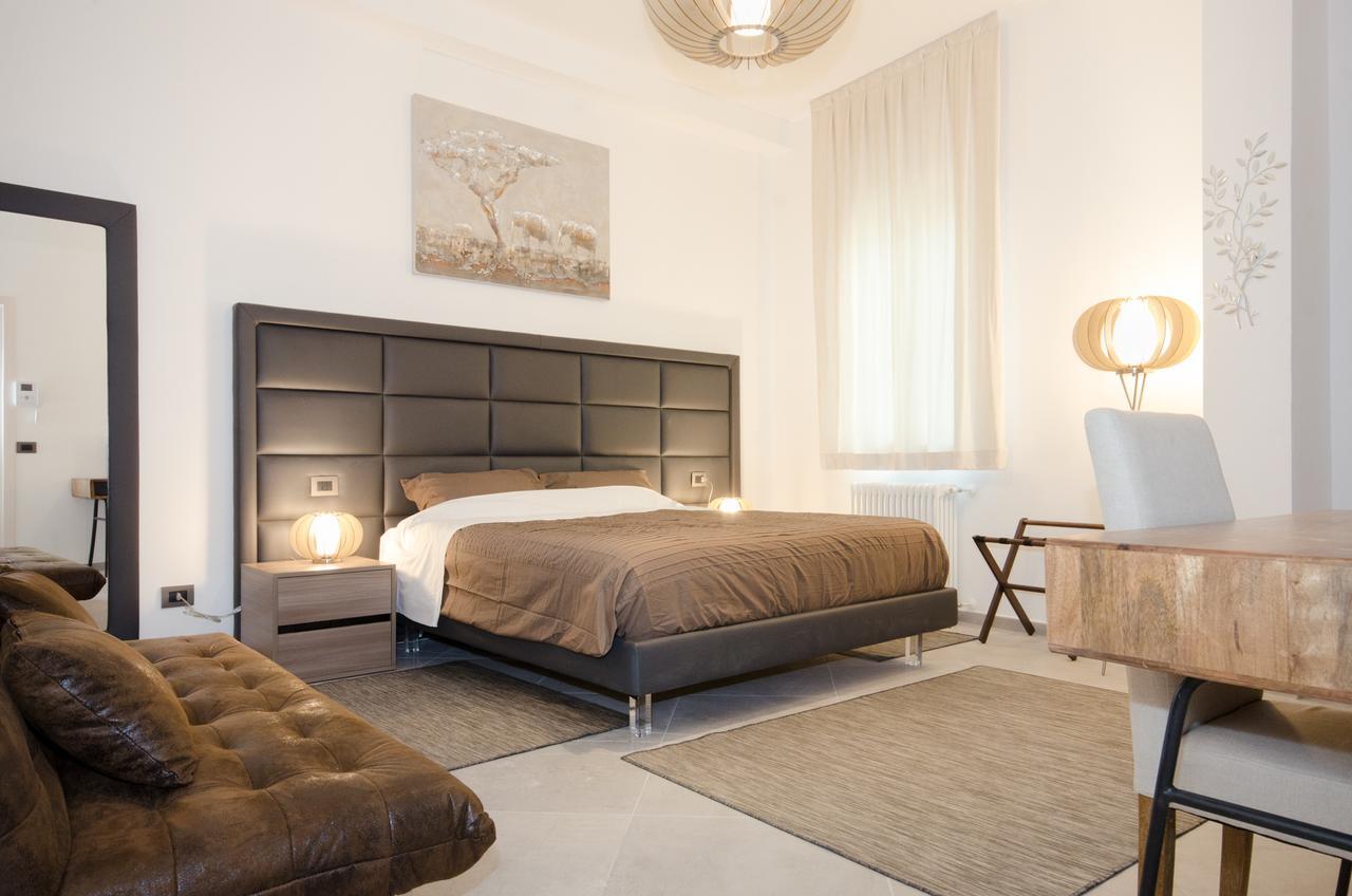 Large Double or Twin Room
