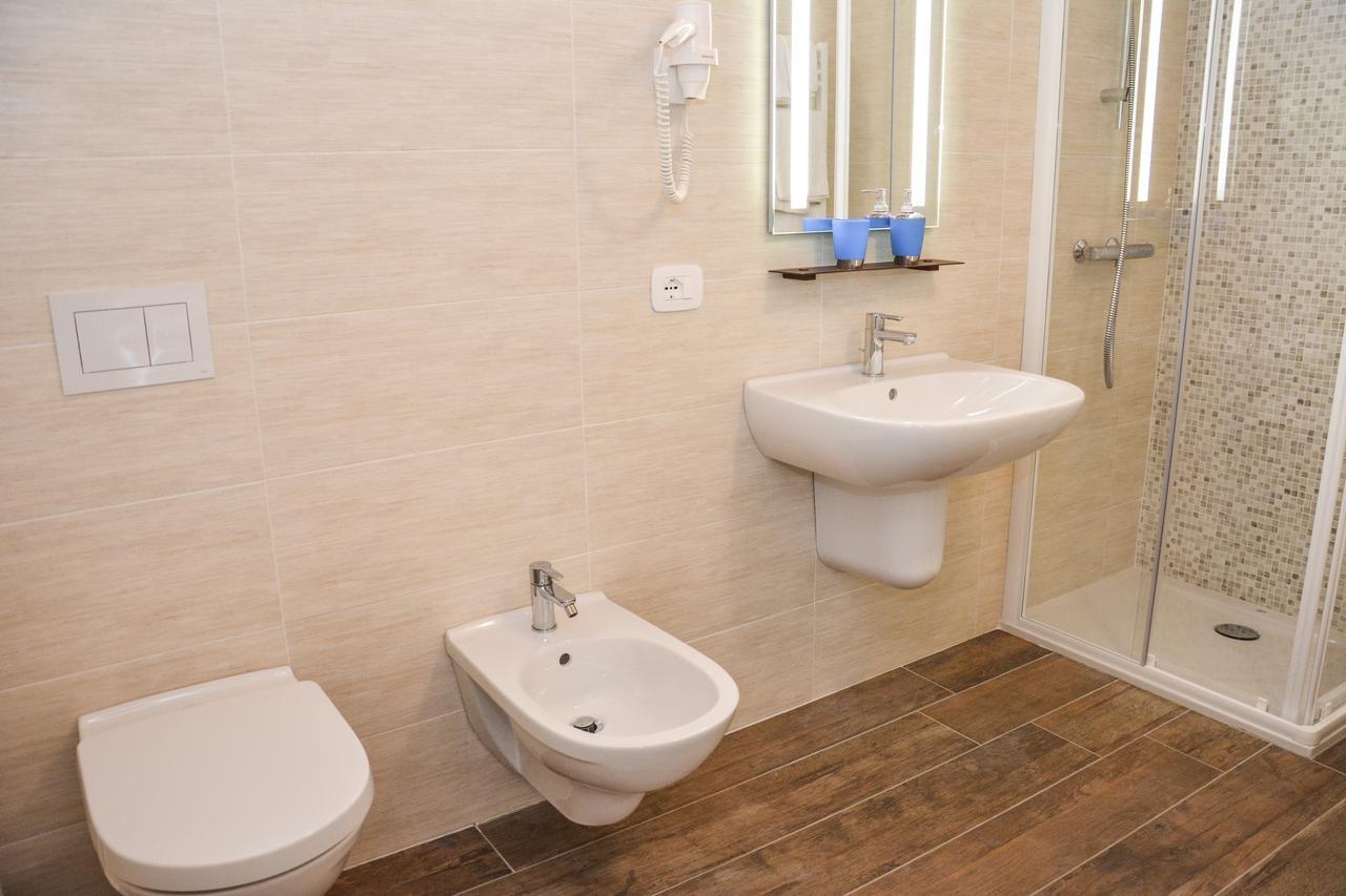 Double Room Private Bathroom