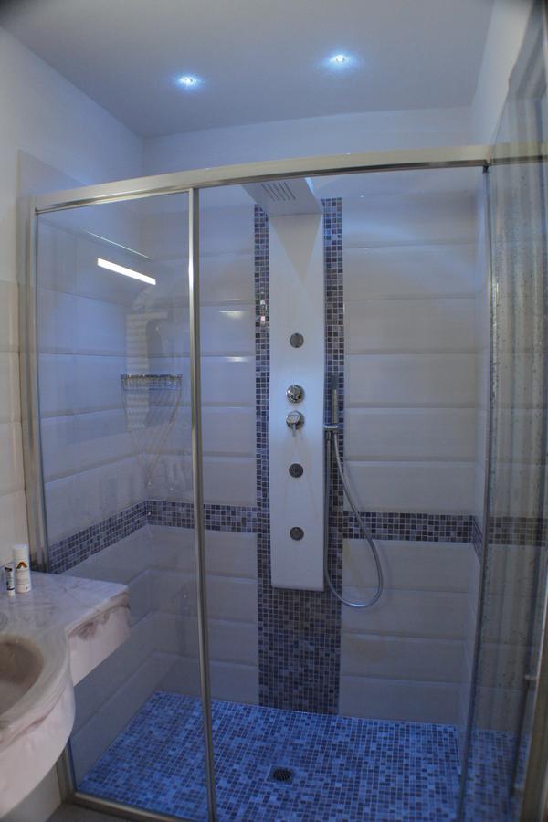 Double or Twin Room Sea View