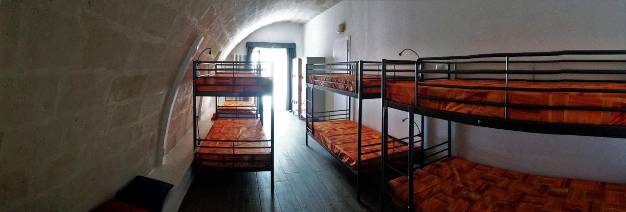 Bed 8-Bed Female Dormitory Room