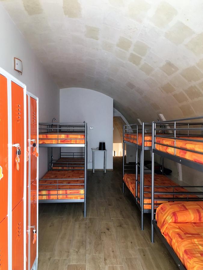 Bed 8-Bed Female Dormitory Room