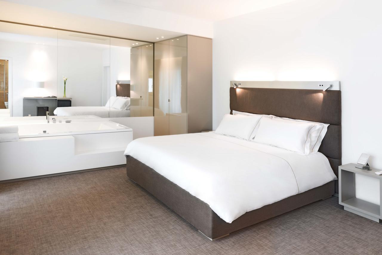 King Room Spa Bath
