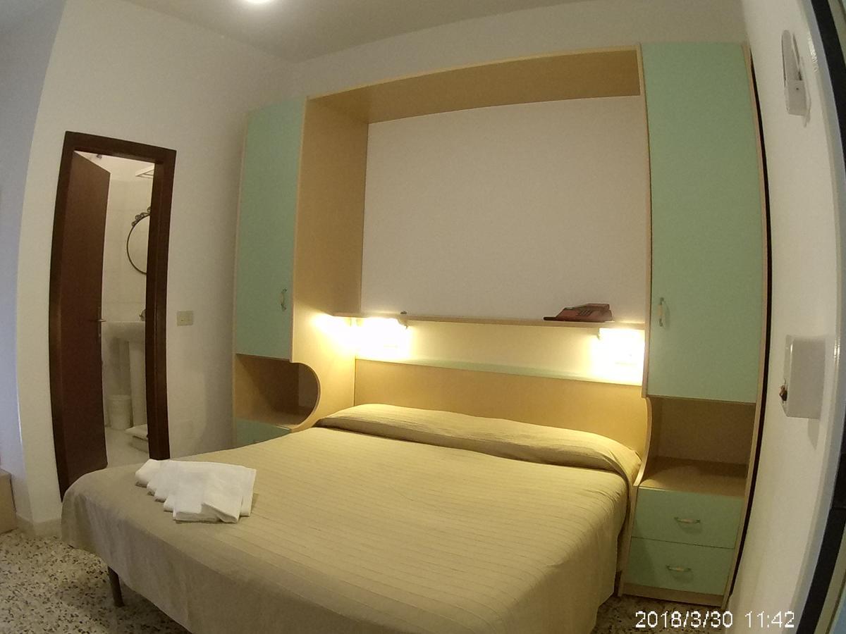 Double or Twin Room,645794520:JPEG
