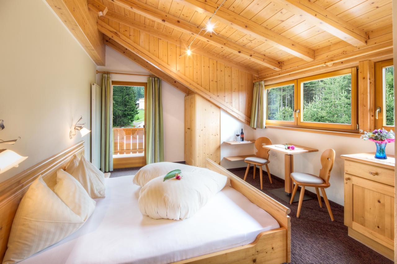 Doppelzimmer mit Balkon