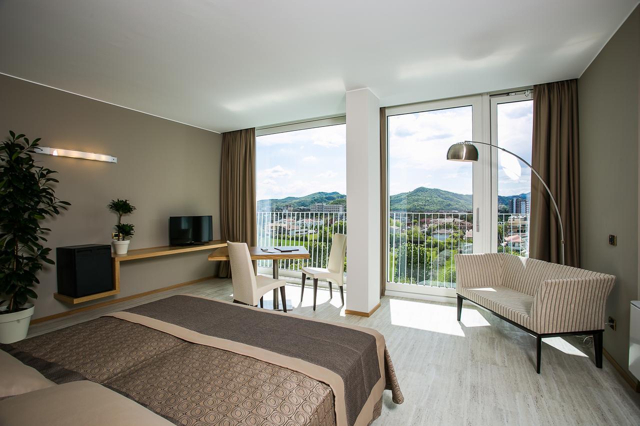 Junior Suite con Vista Piscina