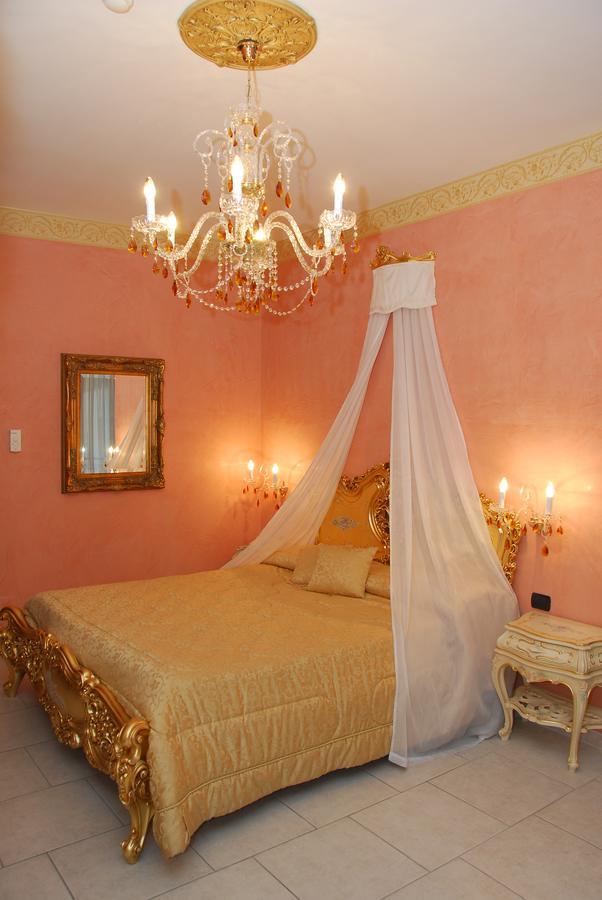 Luxury Triple Room,646678941:JPEG